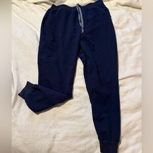 Women’s Figs Zamora Jogger Scrub Pants in Navy
